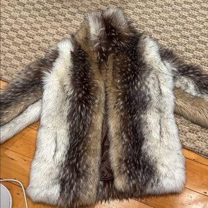 Fabulous Furs Coat size M